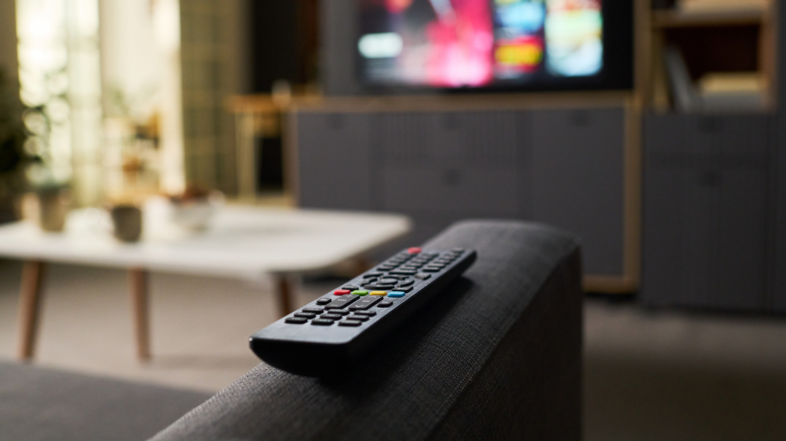 Can a $9 IR Extender Fix Your Weak TV Remote Signal?