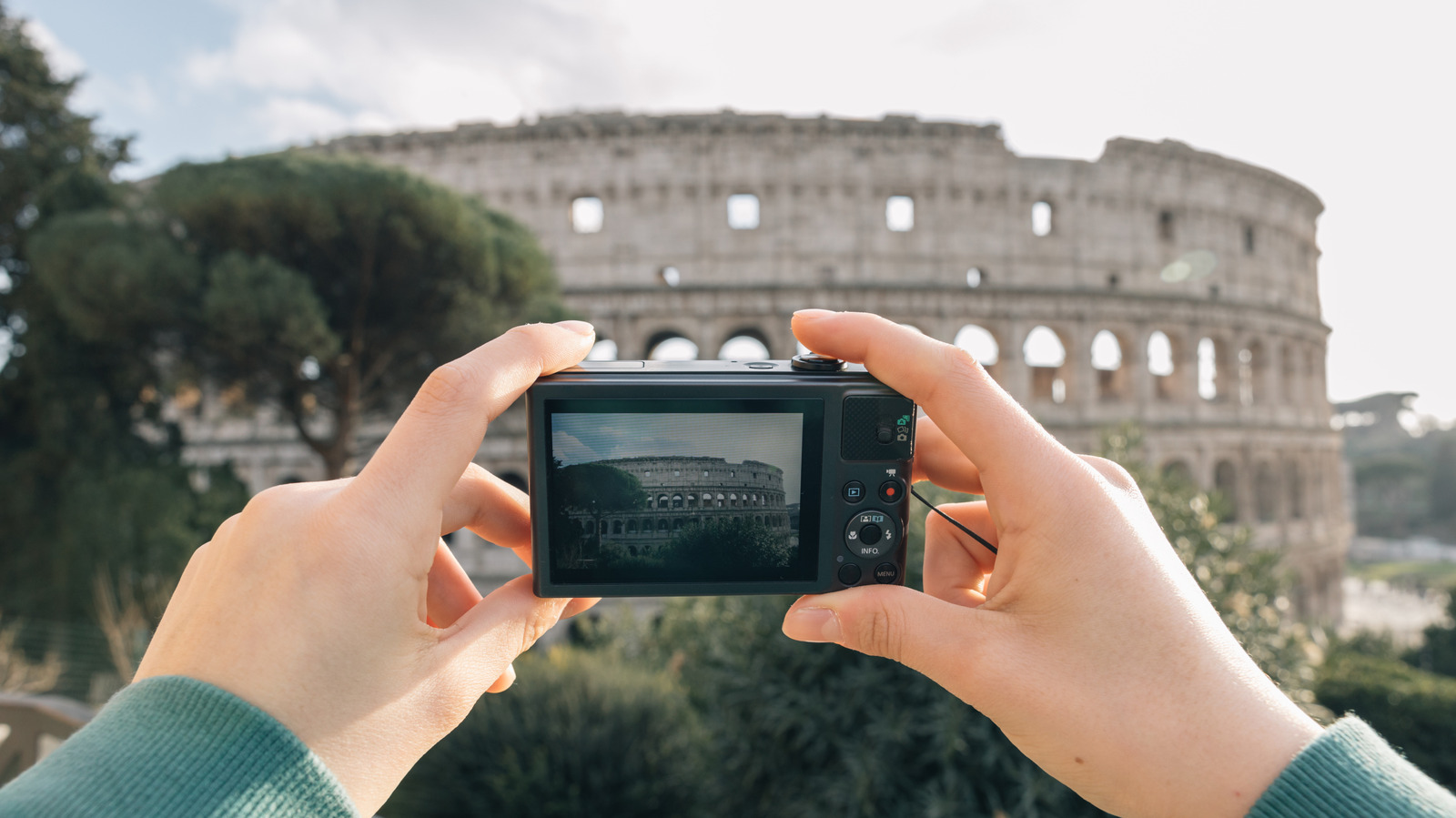 5 Best Vintage Digital Cameras Still Worth It in 2026