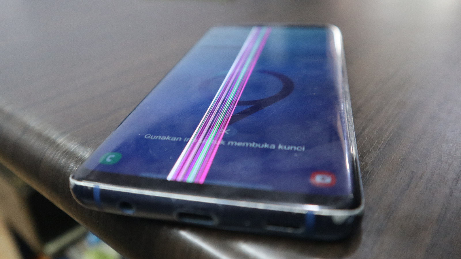 Phone Display Repair: Fixing Red Lines on Android