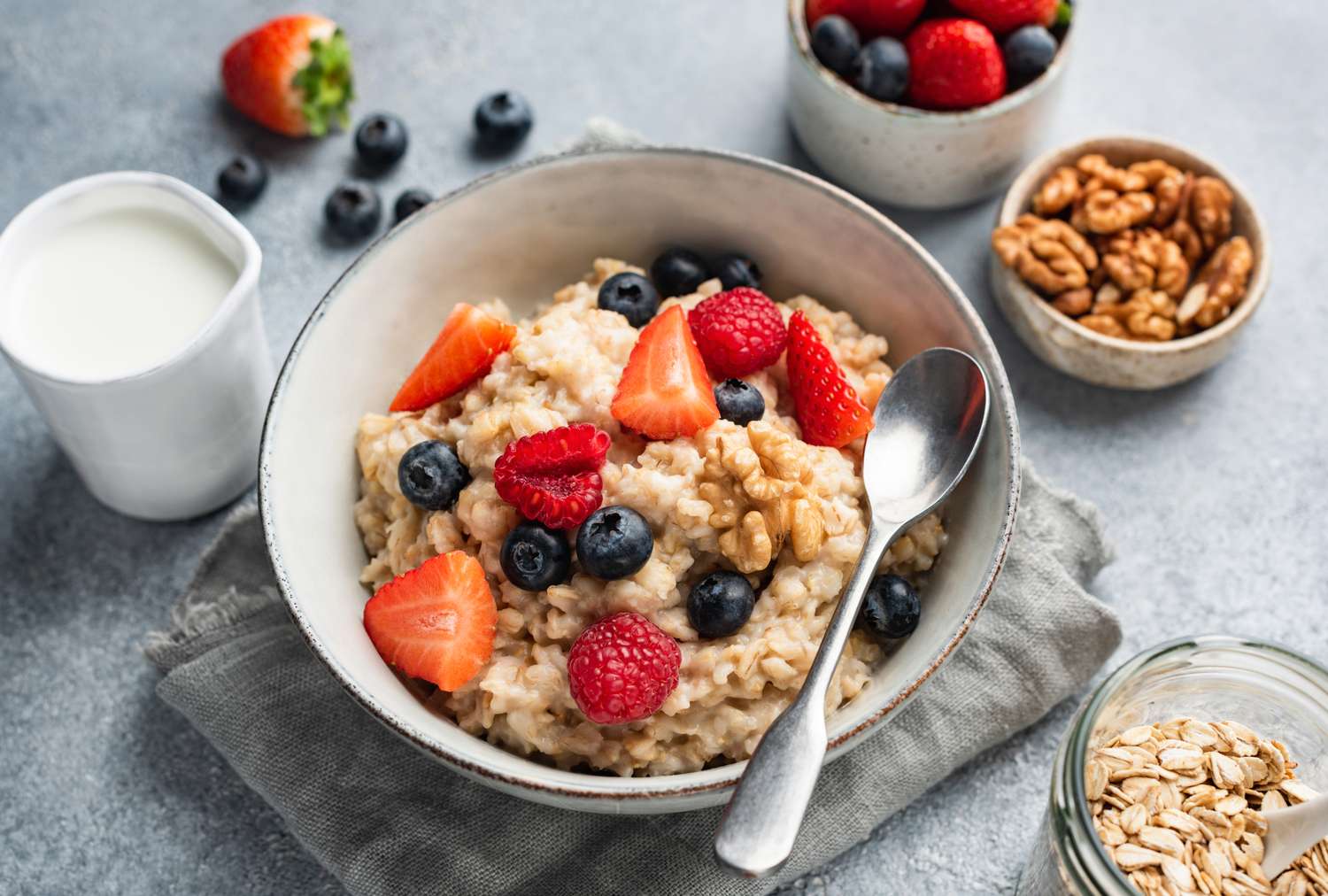 12 Best Nutritious Oatmeal Toppings for All-Day Energy & Satiety